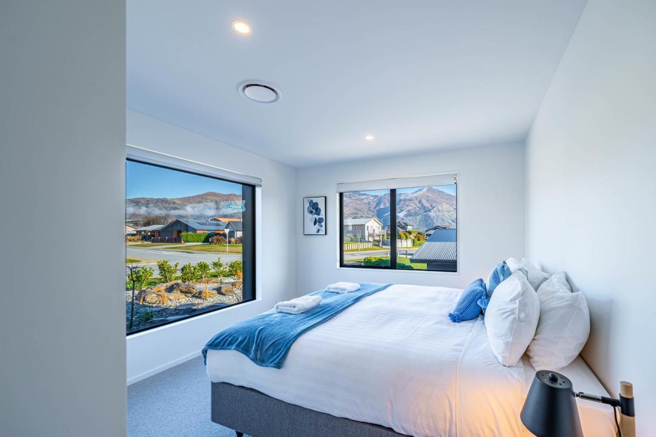 Villa Kikorangi Mountain Vista Wanaka Exterior foto